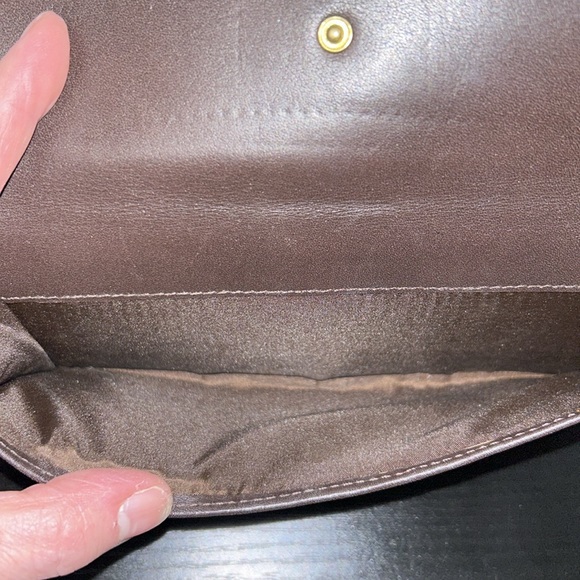 Coach Signature Wallet - Picture 3 of 5